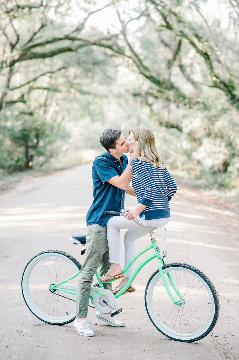 Carri and Tripp Tanner's photos by Charleston wedding photographer Aaron and Jillian Photography -_0014
