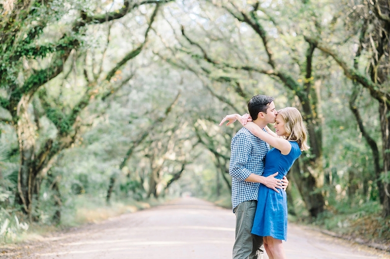Carri and Tripp Tanner's photos by Charleston wedding photographer Aaron and Jillian Photography -_0017