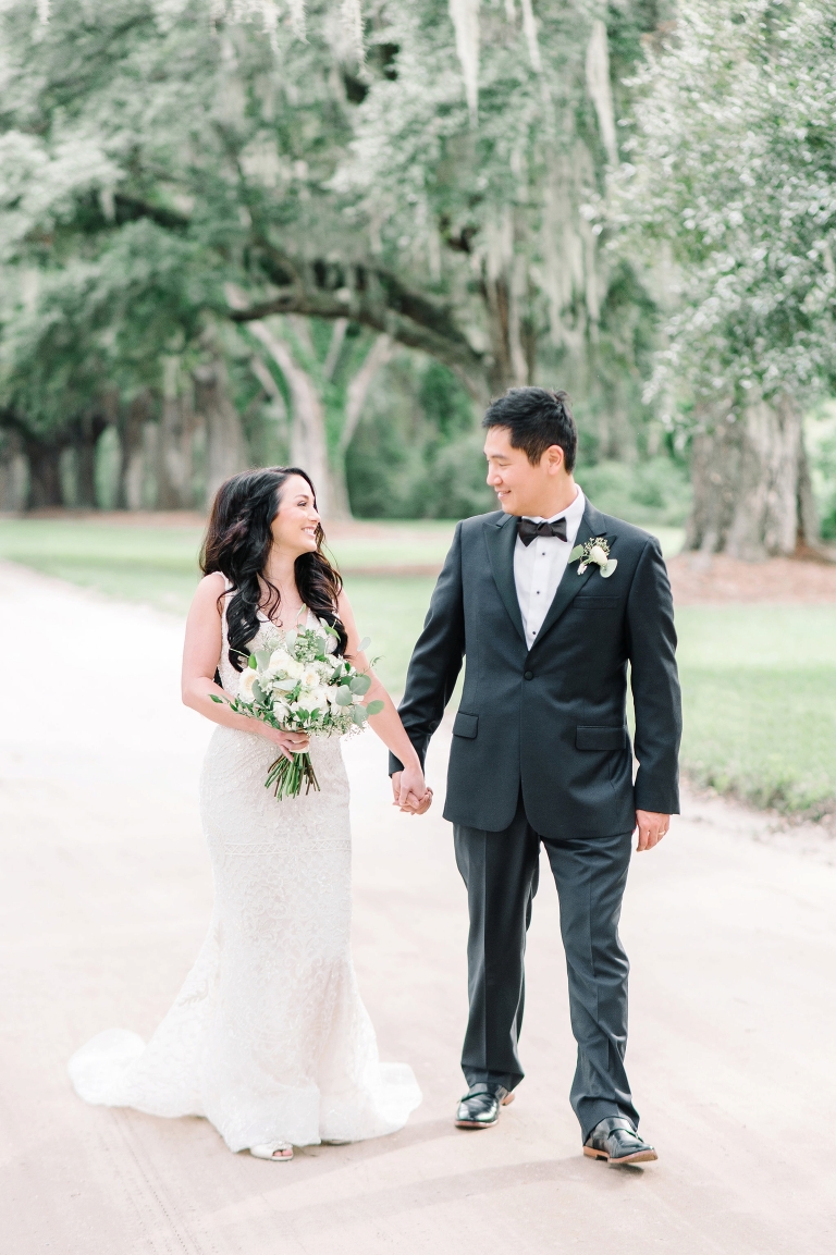 thomas-and-callas-boone-hall-plantation-wedding-by-charleston-wedding-photographers-aaron-and-jillian-photography-_0034