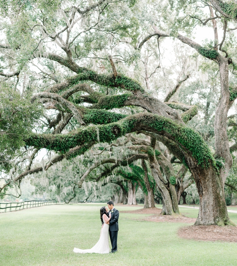thomas-and-callas-boone-hall-plantation-wedding-by-charleston-wedding-photographers-aaron-and-jillian-photography-_0040