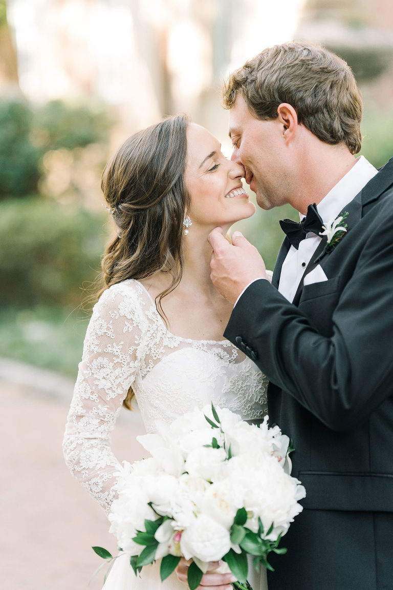 Gibbes Museum wedding in Charleston, South Carolina by Aaron and Jillian Photography 